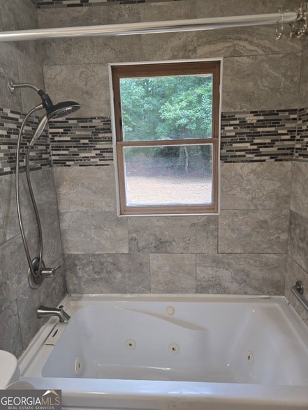 Building Photo - 4201 Lindsey Dr