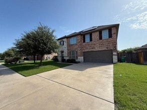 Building Photo - 3900 Crispin Hall Ln
