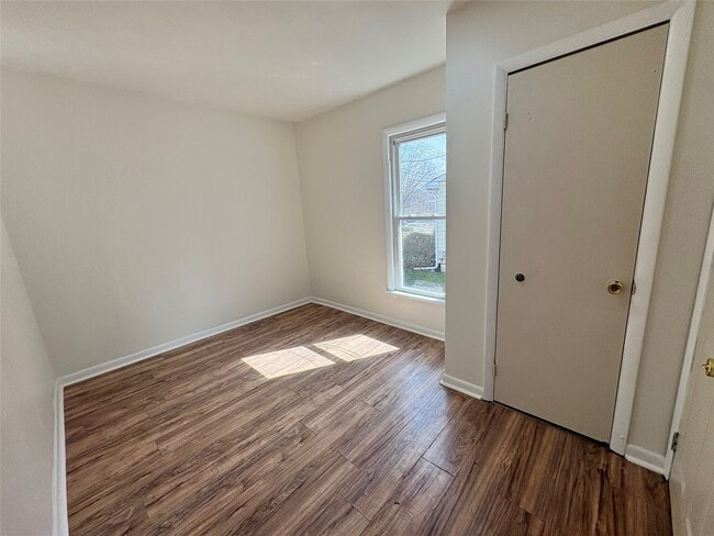 Building Photo - 100 St Charles St