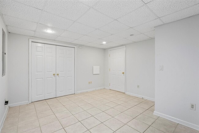 Building Photo - 491 Carol Pl