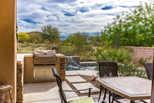 Building Photo - 4402 W Cloud Ranch Pl