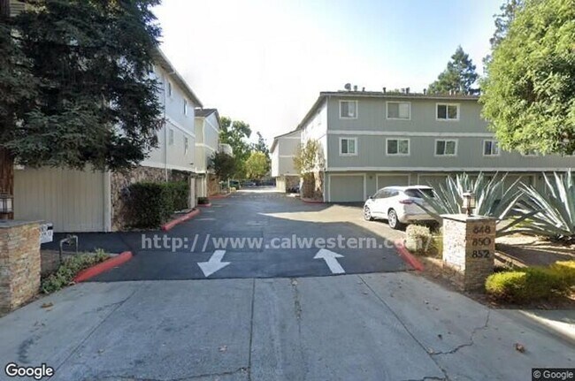 Primary Photo - Campbell, Lovely 2 Bedroom and 2 Bath Cond...