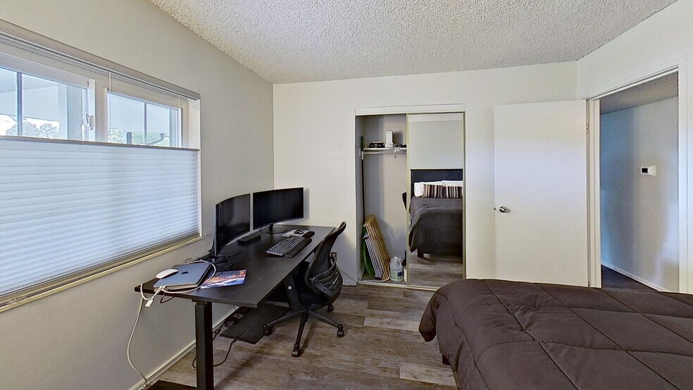 Building Photo - 6800 E Tennessee Ave