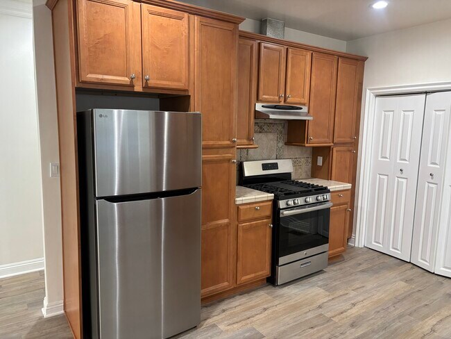 Kitchen - 1248 S Rimpau Blvd