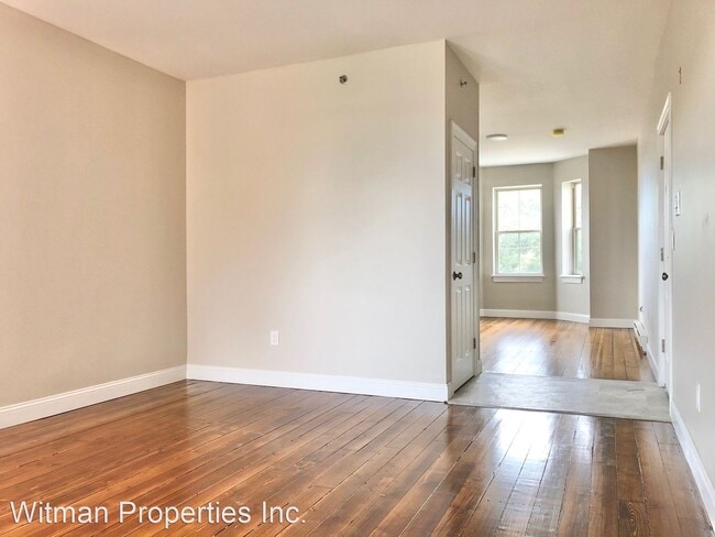 Building Photo - 2 br, 1 bath House - 5-9 Hampshire St.