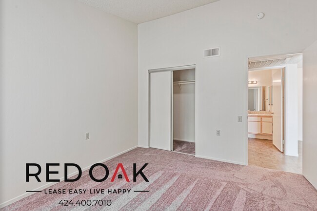 Building Photo - ~1 Month FREE~ SENIOR COMMUNITY 55+ Sunlit...