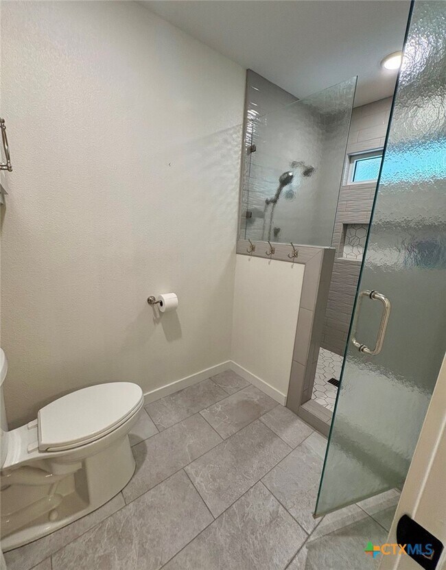 Building Photo - 222 Preston Hollow
