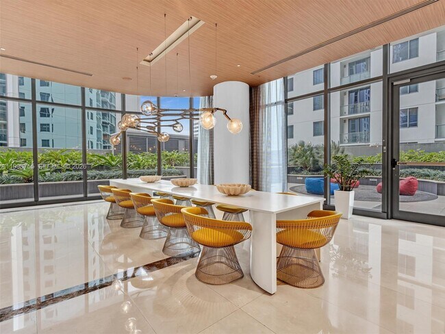 Building Photo - 45 SW 9th St