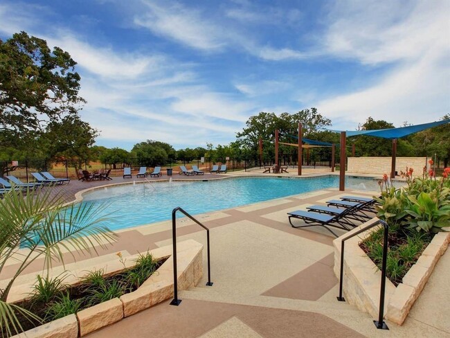 Building Photo - 208 Comet Pointe Dr