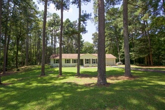 Building Photo - Southern Pines Retreat: Cozy 3-Bedroom Hom...
