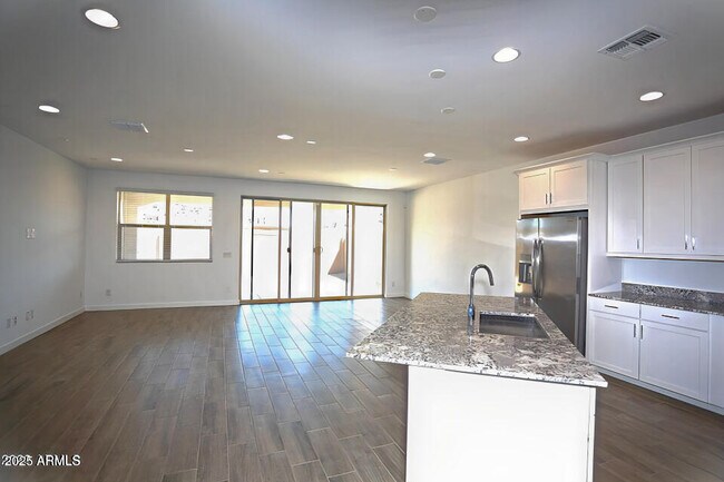 Building Photo - 2558 W Pecan Rd