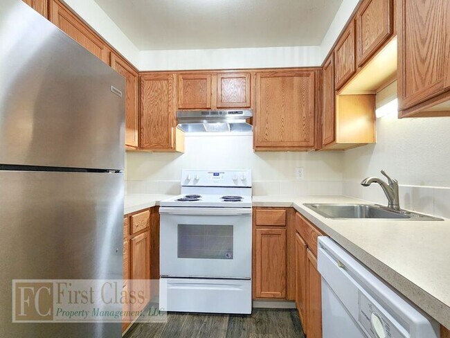 Building Photo - 10058 SW Garrett St