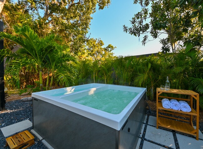 Building Photo - 10113 Lindelaan Dr