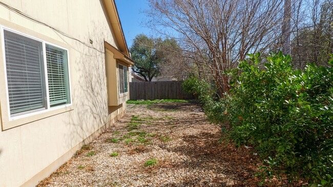 Building Photo - 6223 Avery Island Ave