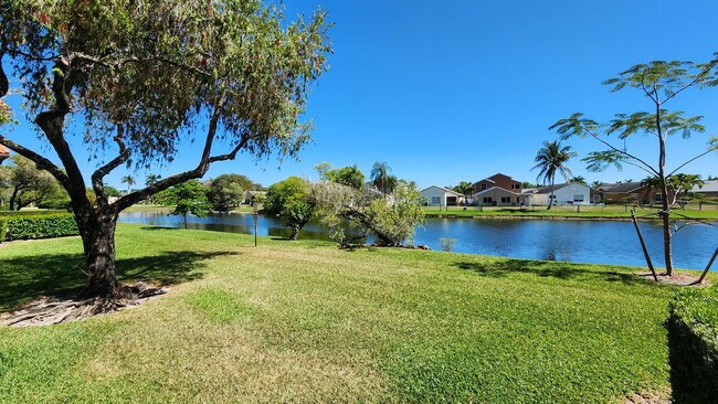 Building Photo - 15710 E Waterside Cir