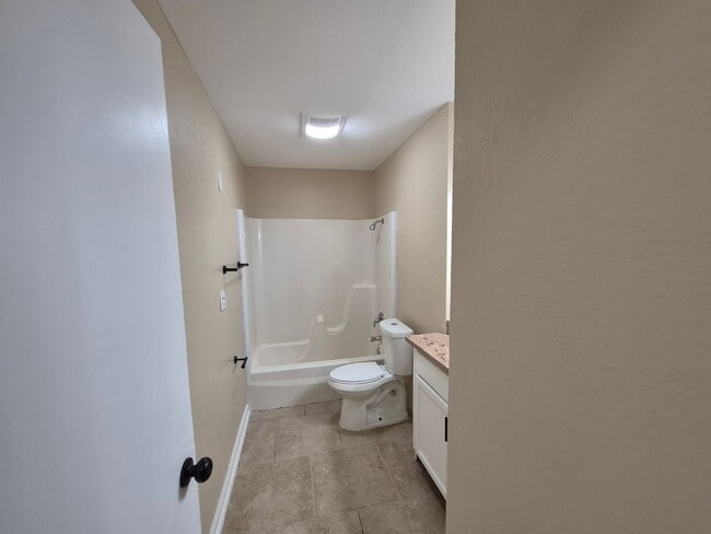 Building Photo - 7215 Glen Heights