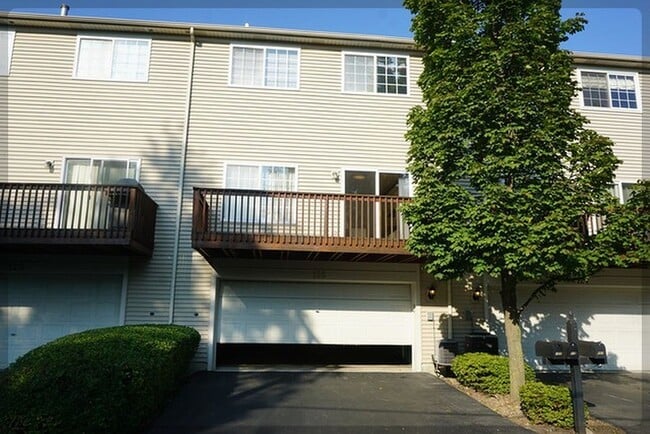 Building Photo - 125 Rachel Rd