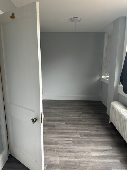 Building Photo - 56 Dobbs Ferry Rd