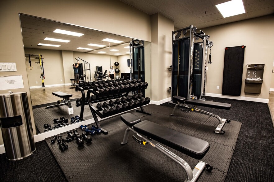 Brand new exercise room with state-of-the art equipment - 960 Fell St