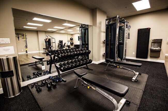 Brand new exercise room with state-of-the art equipment - 960 Fell St