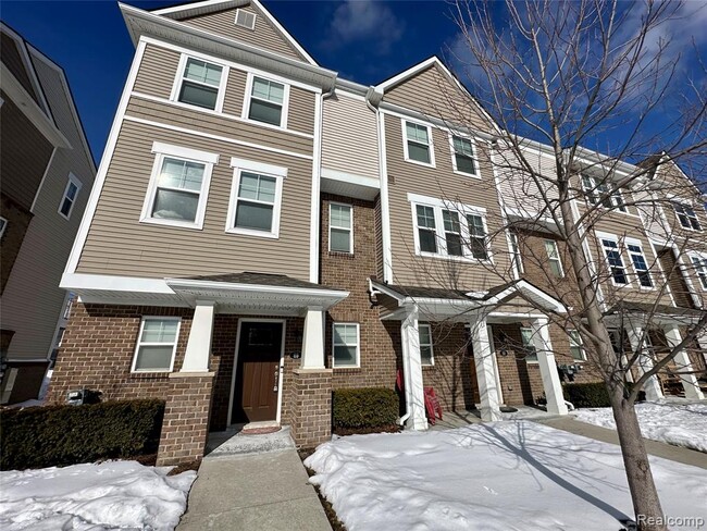 Building Photo - 2500 Normandy Rd