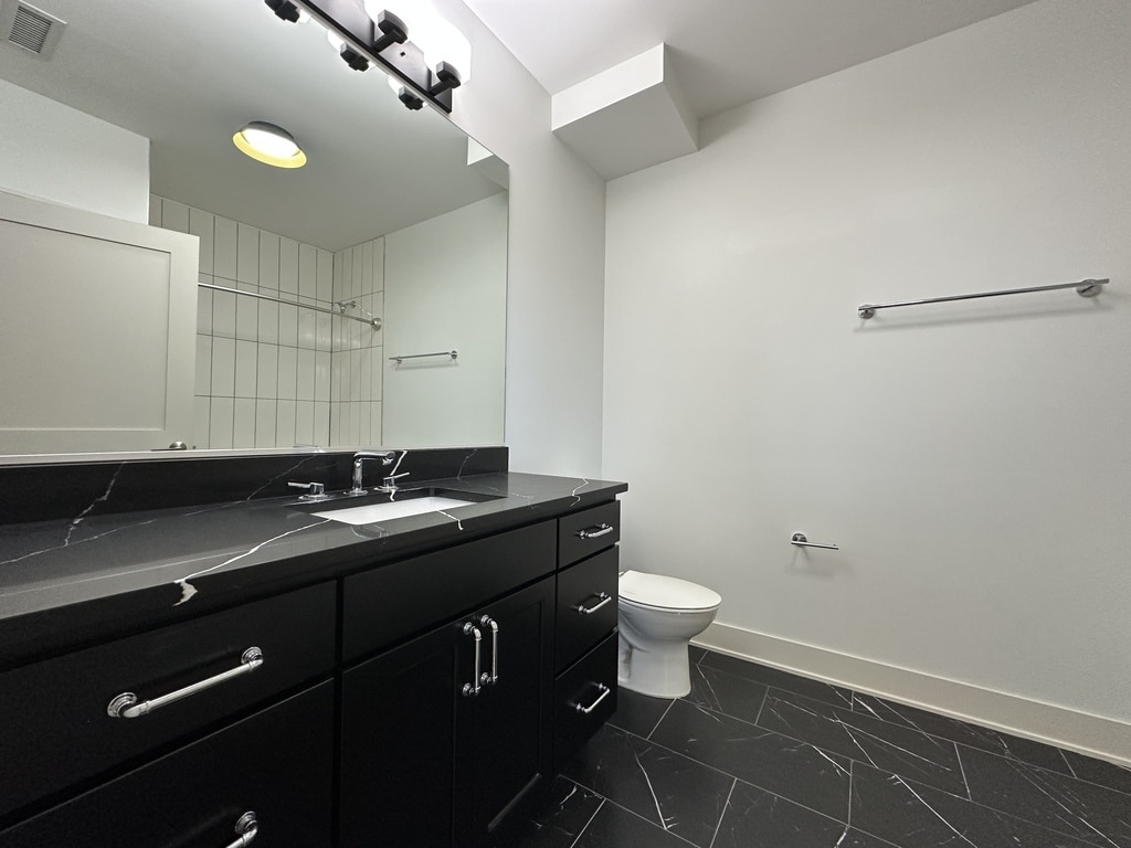 Building Photo - 2740 N Spaulding Ave