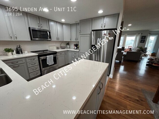 Building Photo - 3695 Linden Ave