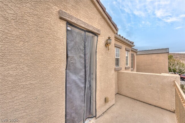 Building Photo - 9219 Hollander Ave