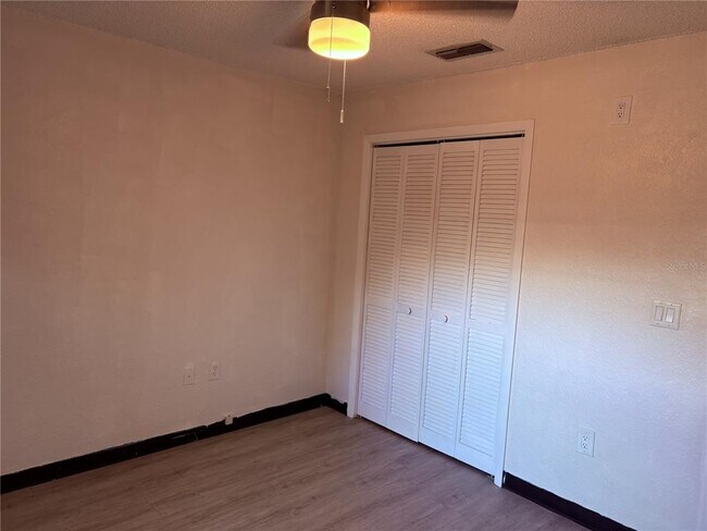 Building Photo - 7330 Fairwood Ave