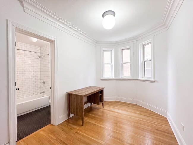 Building Photo - 1392 Waveland, LLC