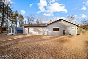 Building Photo - 463 Larson Rd