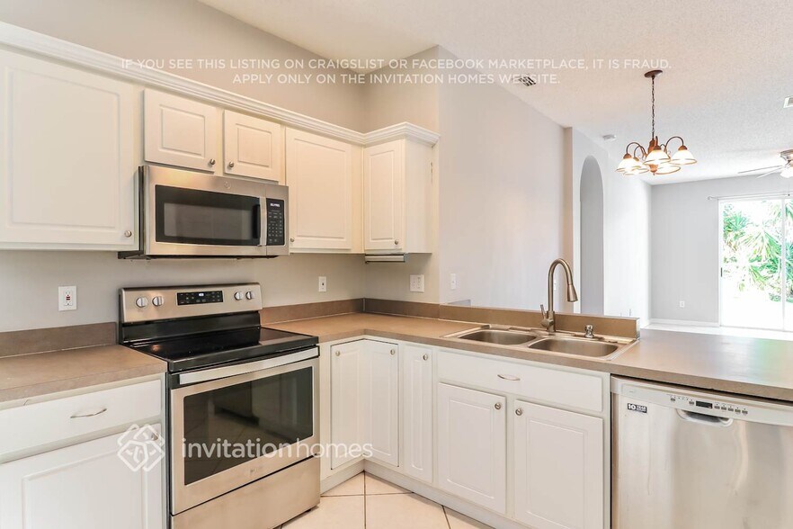 Building Photo - 22622 Marsh Wren Dr