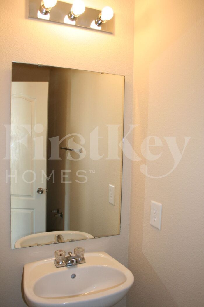 Building Photo - 3340 Black Forest Ln