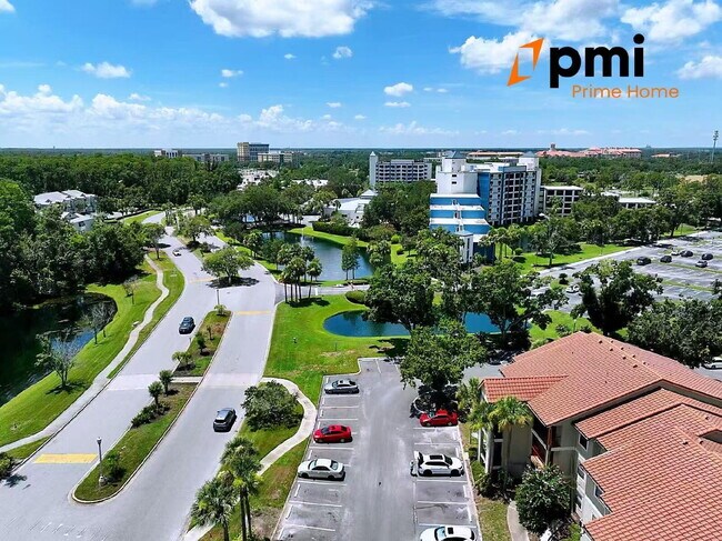 Building Photo - "Charming 2-Bed, 2-Bath Condo Oasis in Kis...