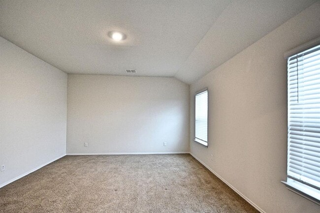 Building Photo - 2934 Wolfcreek