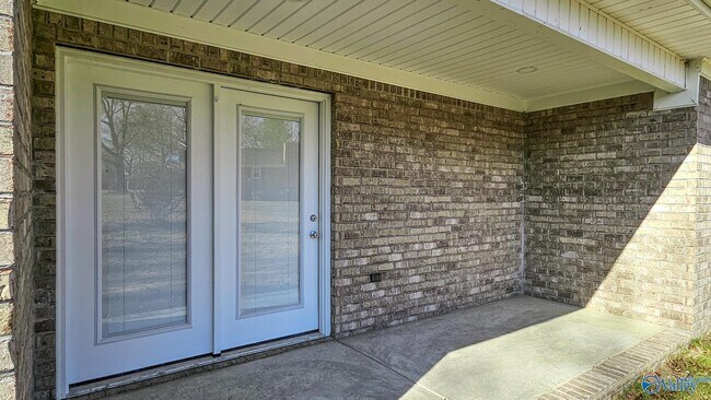 Building Photo - 14300 Peek Dr