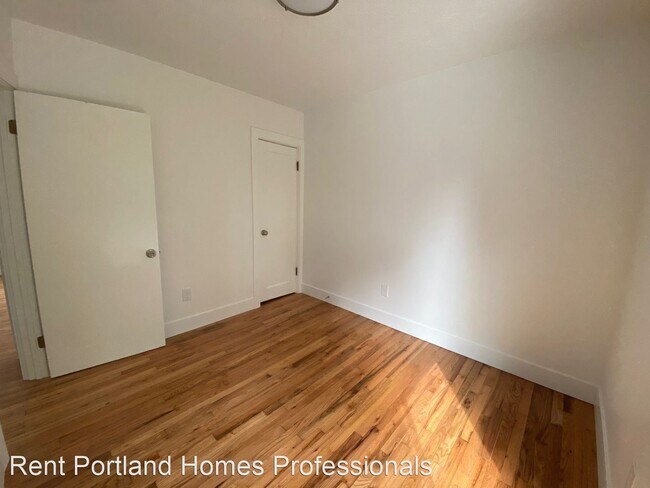 Building Photo - 3 br, 2 bath House - 3106 SW Maricara Street