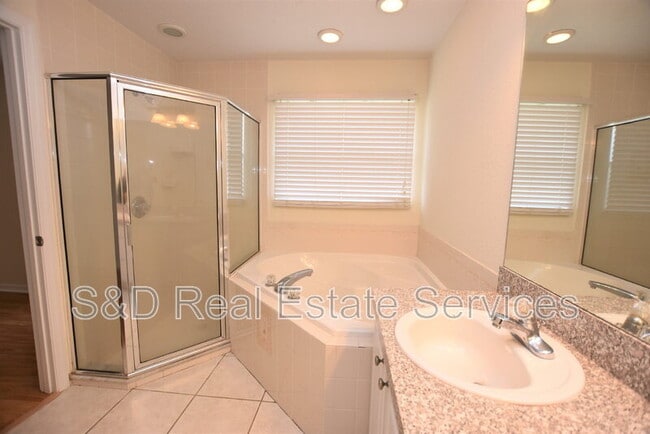 Building Photo - 238 Madalyn Ct