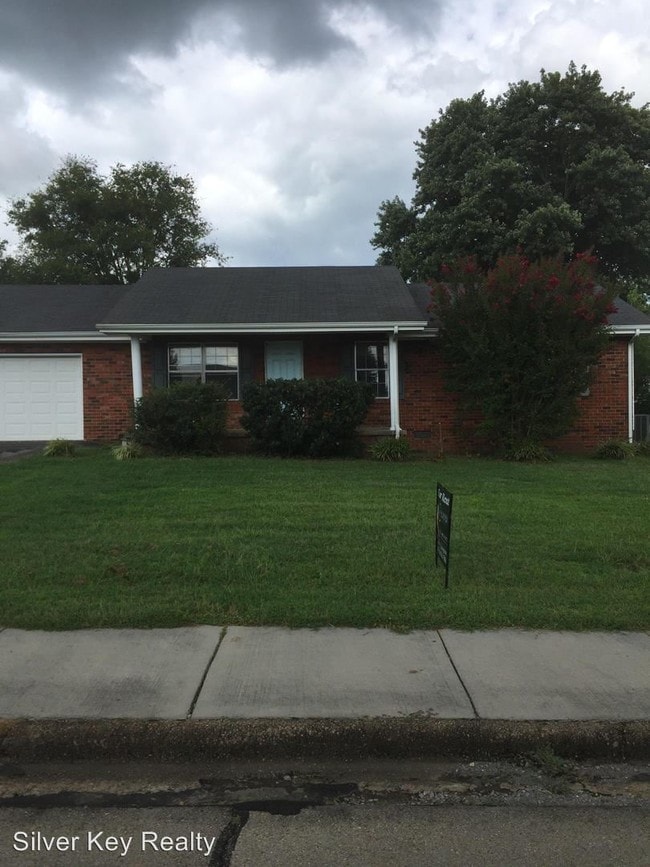 Primary Photo - 602 Bryson St