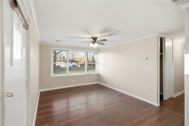 Building Photo - 135 Marshall Cir