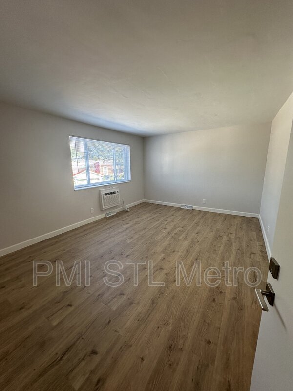 Building Photo - 4615-4617-4617 Virginia Ave
