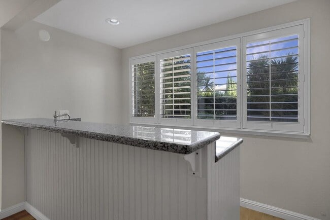 Building Photo - 976 Pizarro Ln