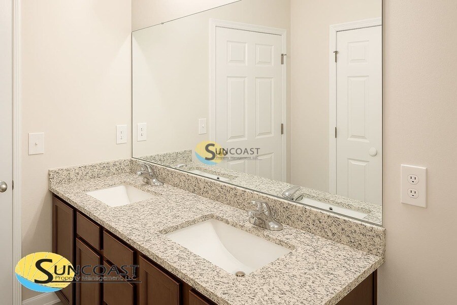 Building Photo - 8013 Stuart Ave