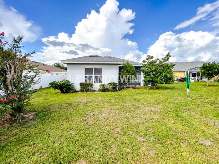 Building Photo - 815 Via Del Sol Dr