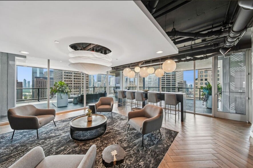 Building Photo - 198 E Illinois St