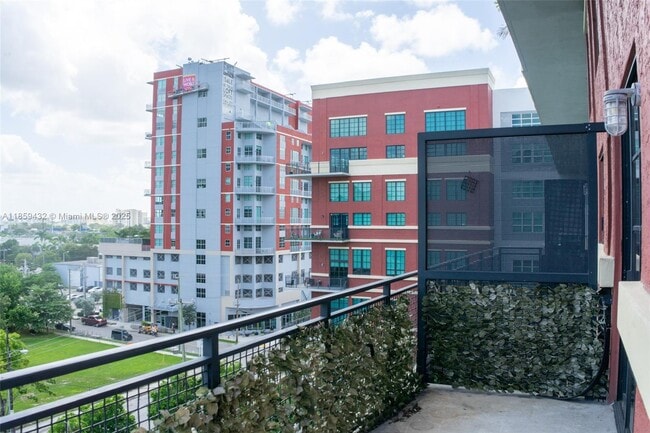 Building Photo - 1749 NE Miami Ct