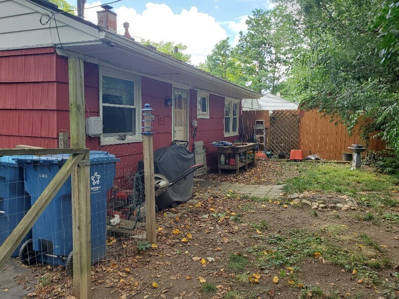 Building Photo - 332 Meyer Ave