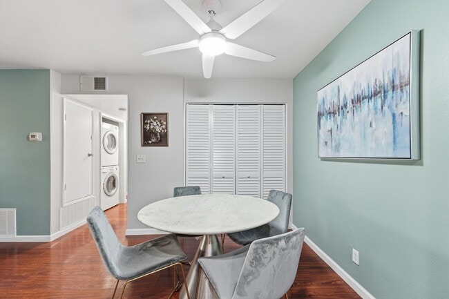 Building Photo - 7135 Firmament Ave