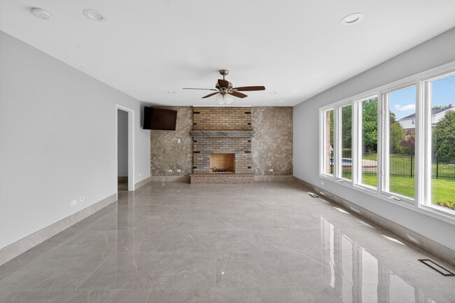 Building Photo - 14031 Preston Dr