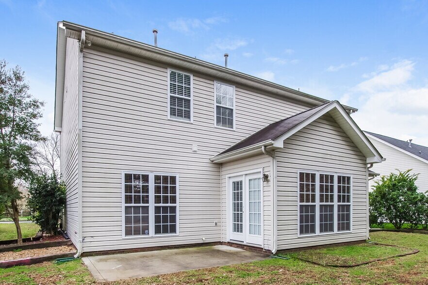 Building Photo - 13138 Planters Row Dr